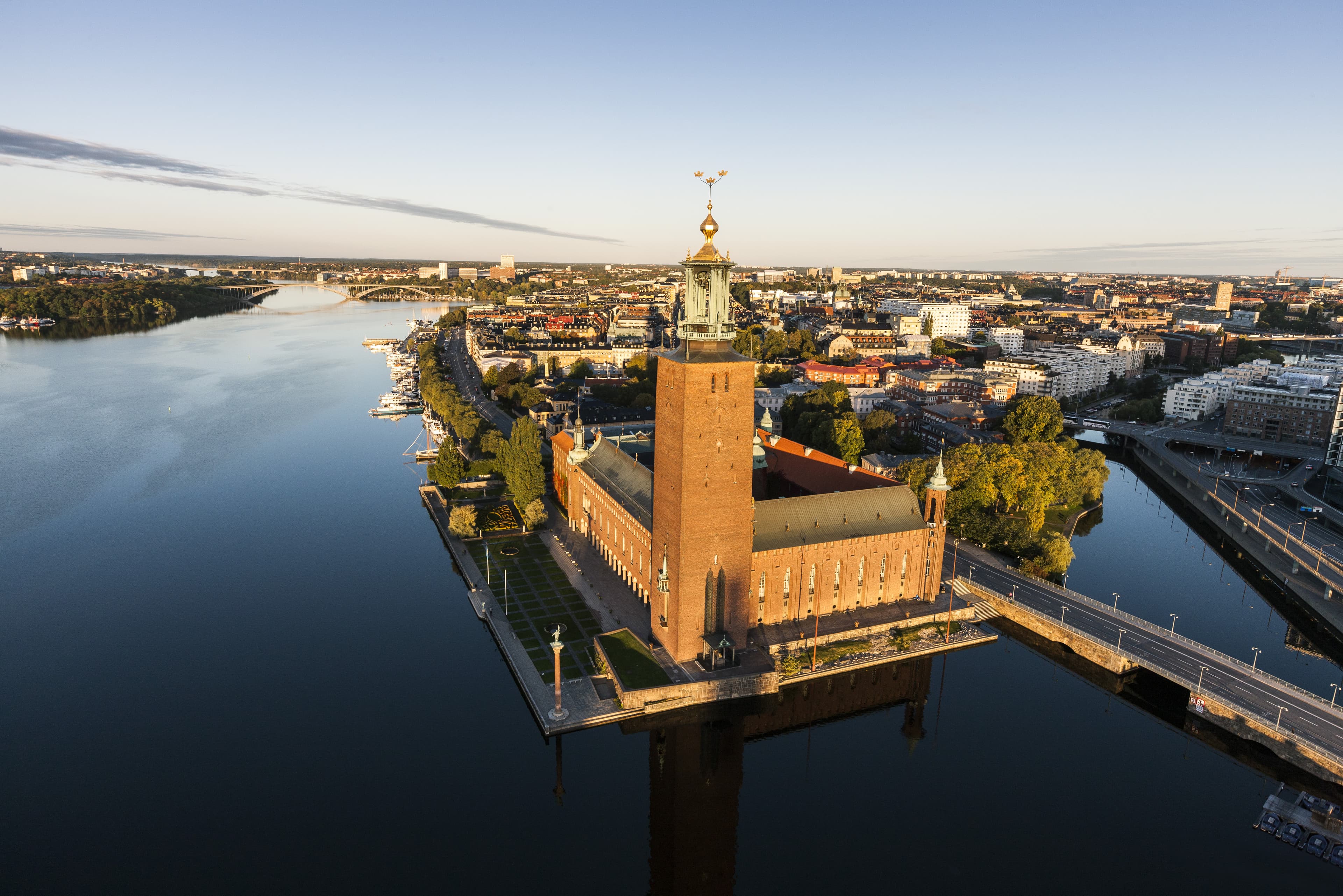Viewing the City Hall from above